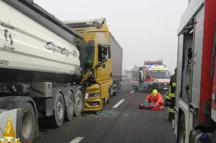 Verona: tamponamento a catena in A22: 6 feriti e autostrada chiusa (FOTO)